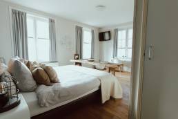 Kom tot rust in deze prachtige stijlvolle hotel kamer in Limburg